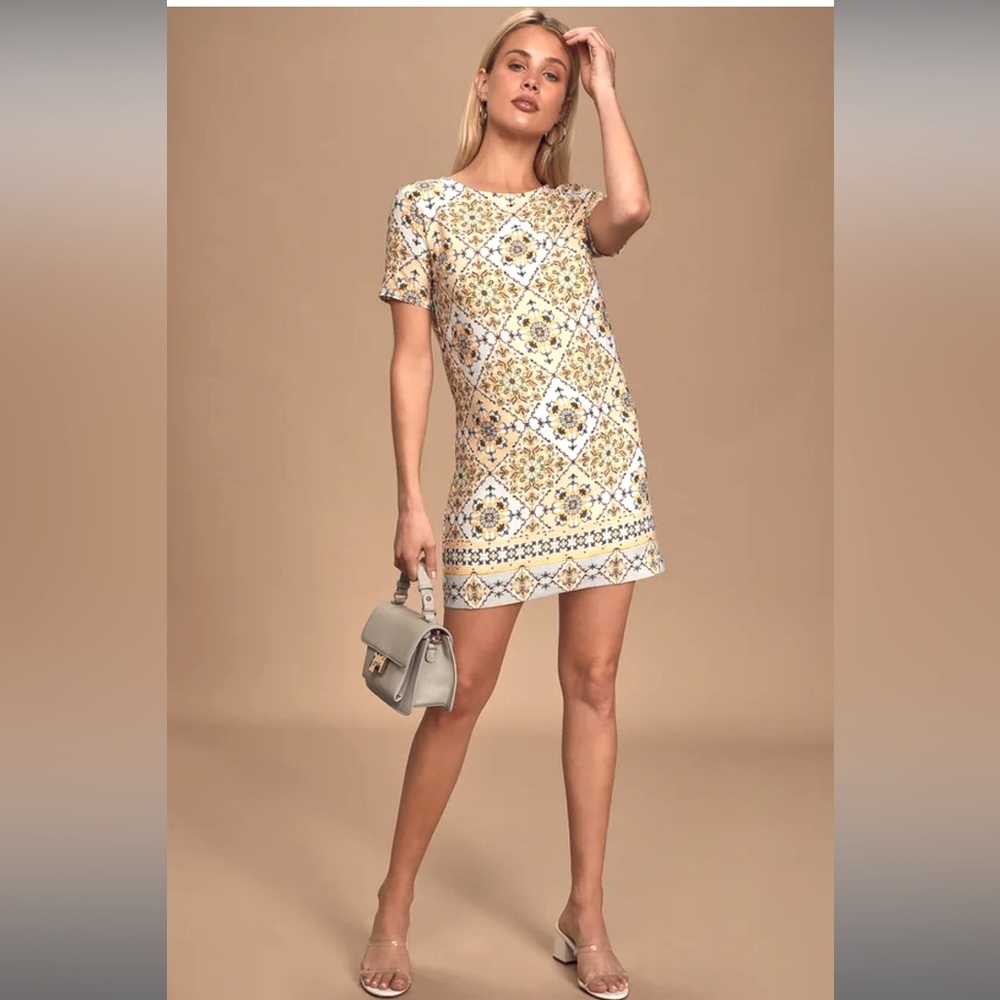 Dandy Lion Yellow Print Shift Dress
XS